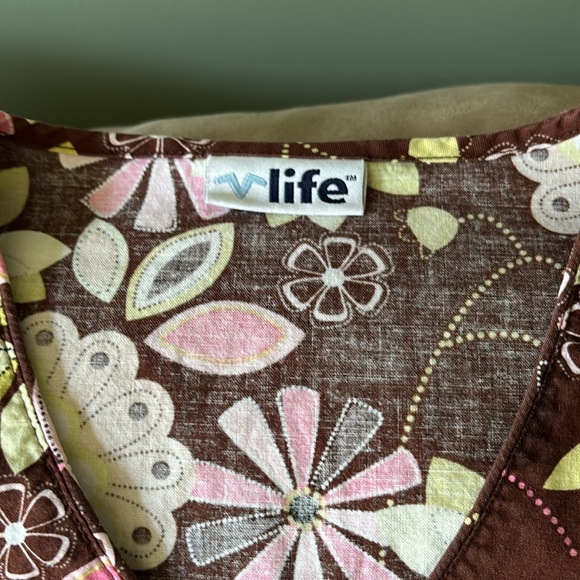Life scrub top size small - Picture 2 of 4